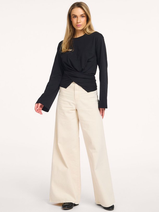Ontdek de Marlene high waist wide leg non-stretch jeans van Lois in de kleur Off-white bij Orangebag. Op werkdagen voor 21:45 besteld, morgen in huis.