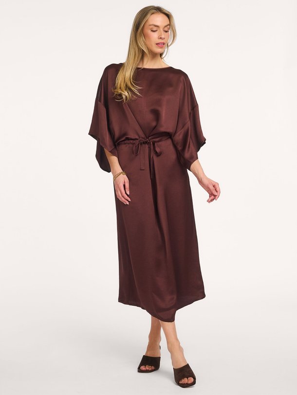 Ontdek de Geweven jurk van Summum in de kleur Bruin bij Orangebag. Op werkdagen voor 21:45 besteld, morgen in huis.