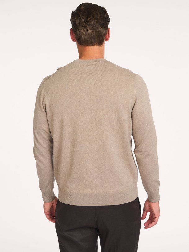 Ontdek de Tencel/zijdenmix trui van Profuomo in de kleur beige bij Orangebag. Op werkdagen voor 21:45 besteld, morgen in huis.