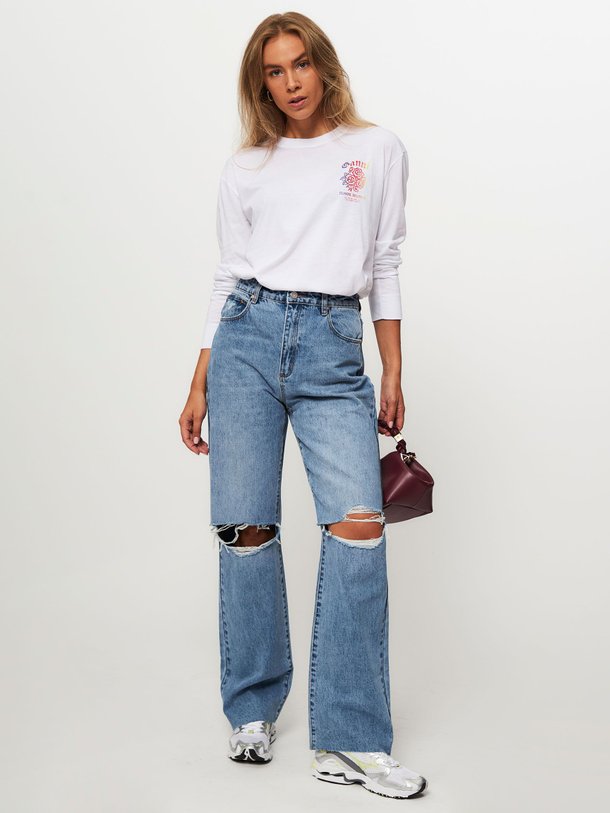 Ontdek de Carrie high waist loose fit jeans van Abrand in de kleur blauw bij Orangebag. Op werkdagen voor 21:45 besteld, morgen in huis.