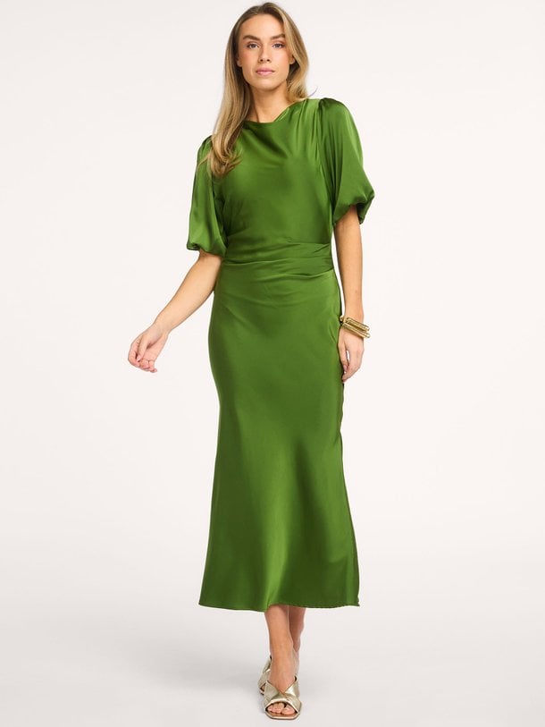 Ontdek de Tailor geweven maxi jurk van Modstrom in de kleur Groen bij Orangebag. Op werkdagen voor 21:45 besteld, morgen in huis.