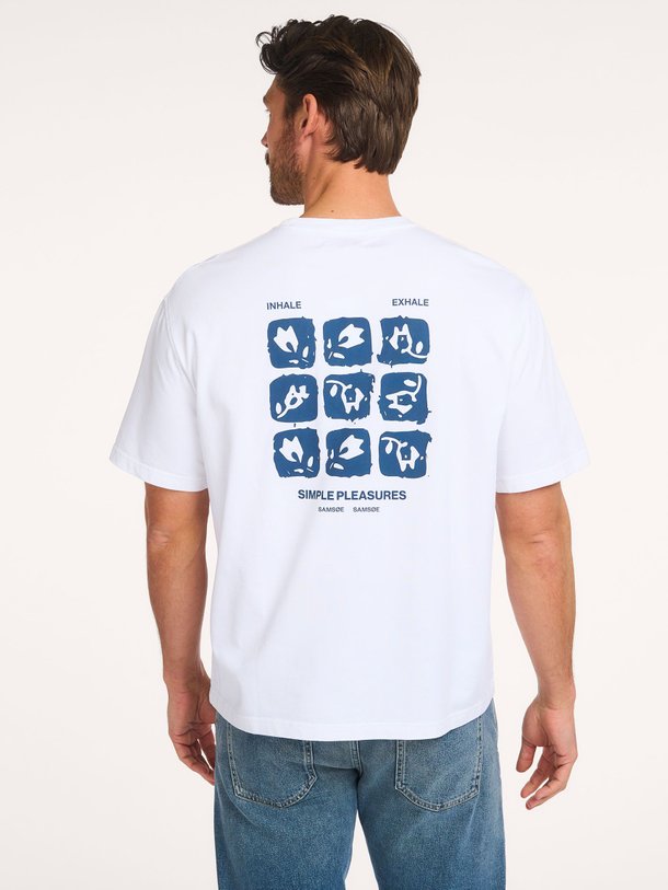 Ontdek de Sacohen organic cotton T-shirt van Samsoe Samsoe in de kleur Off-white bij Orangebag. Op werkdagen voor 21:45 besteld, morgen in huis.