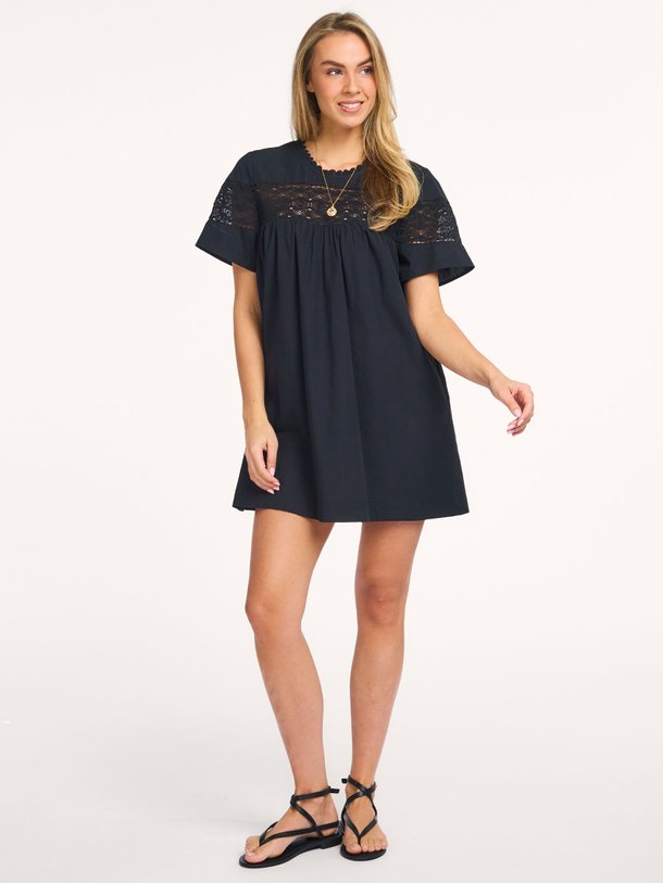 Ontdek de Delhi katoenen jurk van Bellerose in de kleur Zwart bij Orangebag. Op werkdagen voor 21:45 besteld, morgen in huis.