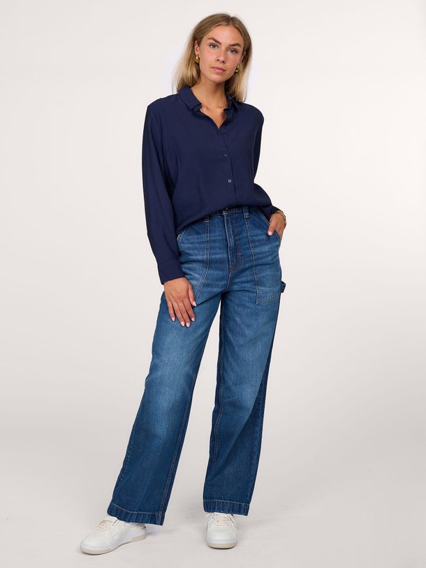 Ontdek de Reiko high waist straight fit worker jeans van Denham in de kleur donkerblauw bij Orangebag. Op werkdagen voor 21:45 besteld, morgen in huis.