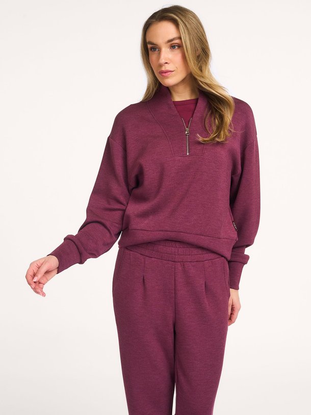 Ontdek de Davidson viscosemix sweater van Varley in de kleur Bordeauxrood bij Orangebag. Op werkdagen voor 21:45 besteld, morgen in huis.