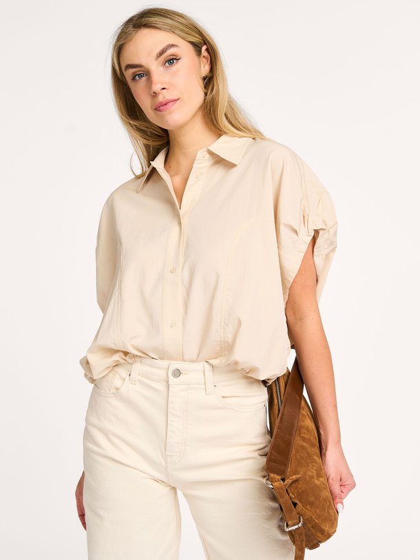 Ontdek de Viscosemix blouse van Yaya in de kleur beige bij Orangebag. Op werkdagen voor 21:45 besteld, morgen in huis.