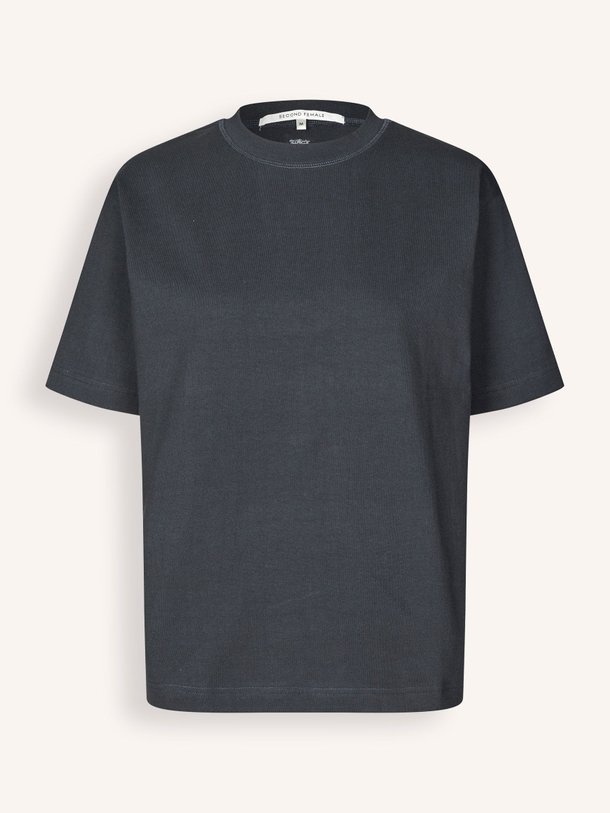 Ontdek de Sila katoenen T-shirt van Second Female in de kleur donkergrijs bij Orangebag. Op werkdagen voor 21:45 besteld, morgen in huis.
