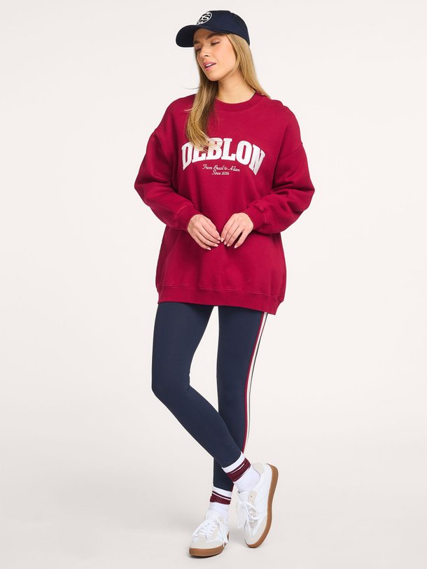 Ontdek de Phoebe katoenen logo sweater van Deblon in de kleur Rood bij Orangebag. Op werkdagen voor 21:45 besteld, morgen in huis.
