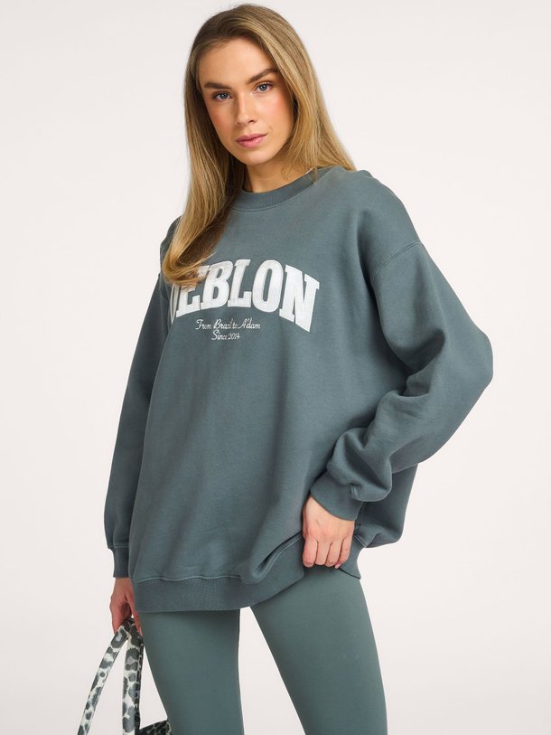 Ontdek de Phoebe katoenen logo sweater van Deblon in de kleur Groen bij Orangebag. Op werkdagen voor 21:45 besteld, morgen in huis.