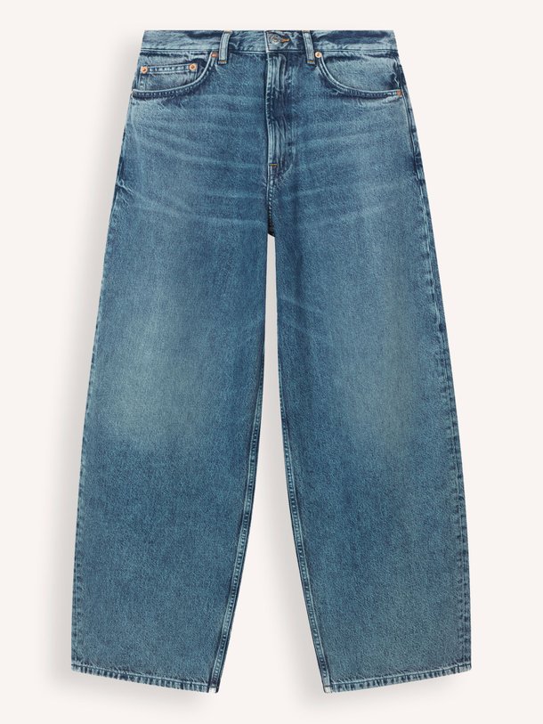 Ontdek de Saharper high waist wide leg jeans van Samsoe Samsoe in de kleur blauw bij Orangebag. Op werkdagen voor 21:45 besteld, morgen in huis.