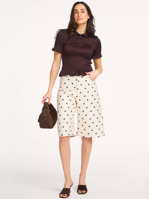 Baum und Pferdgarten Nianne organic cotton mix short met stippen - Crème Ontdek de Nianne organic cotton mix short met stippen van Baum und Pferdgarten in de kleur Crème bij Orangebag. Op werkdagen voor 21:45 besteld, morgen in huis.