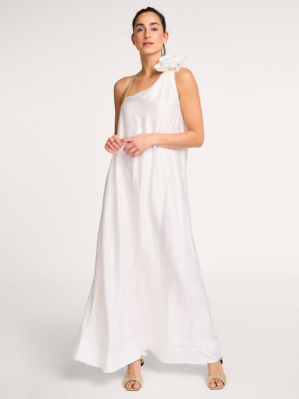 Ontdek de Peonie geweven maxi jurk met bloemendetail van Mes Demoiselles in de kleur wit bij Orangebag. Op werkdagen voor 21:45 besteld, morgen in huis.