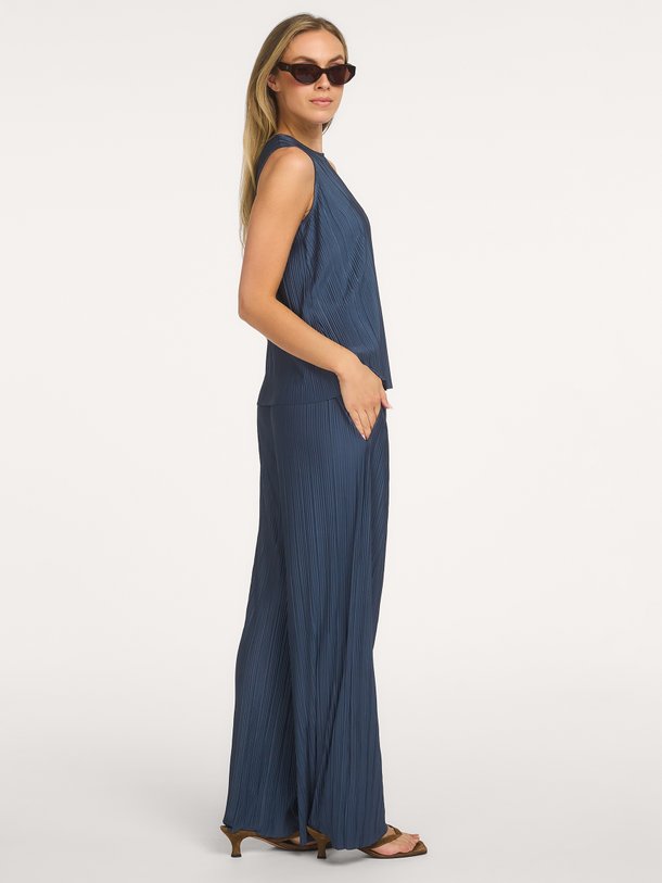 Ontdek de UMA TROUSERS 10167 van Samsoe Samsoe bij Orangebag. Op werkdagen voor 21:45 besteld, morgen in huis.