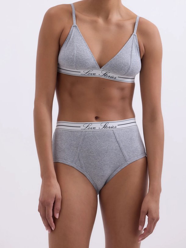 Ontdek de Darling katoenmix beha van Love Stories in de kleur Grijs bij Orangebag. Op werkdagen voor 21:45 besteld, morgen in huis.