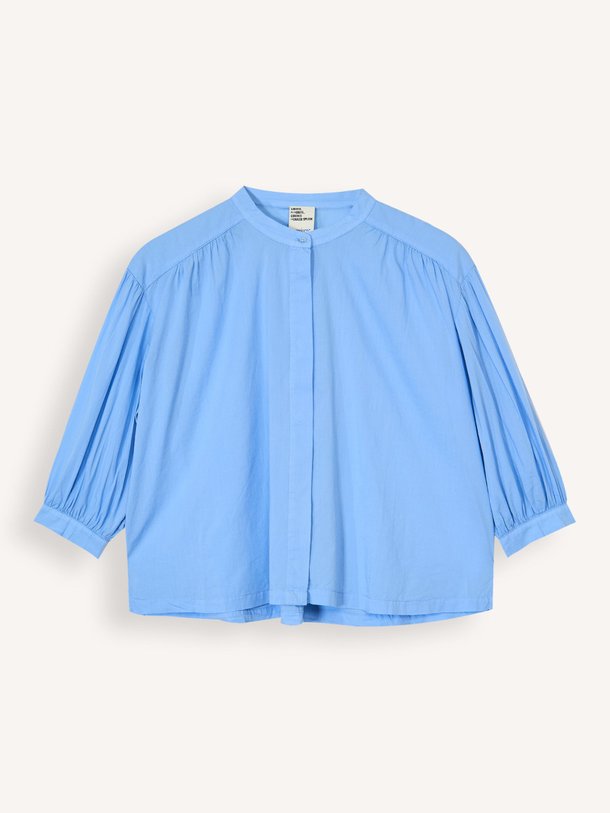 Ontdek de Carla katoenen blouse van Sacrécoeur in de kleur Blauw bij Orangebag. Op werkdagen voor 21:45 besteld, morgen in huis.