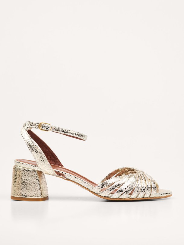 Ontdek de Margriet lederen metallic sandalen van Anonymous Copenhagen in de kleur Champagne bij Orangebag. Op werkdagen voor 21:45 besteld, morgen in huis.