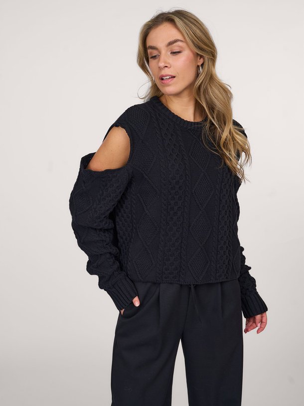 Ontdek de Harper katoenen trui met kabel patroon van Chptr-s in de kleur zwart bij Orangebag. Op werkdagen voor 21:45 besteld, morgen in huis.