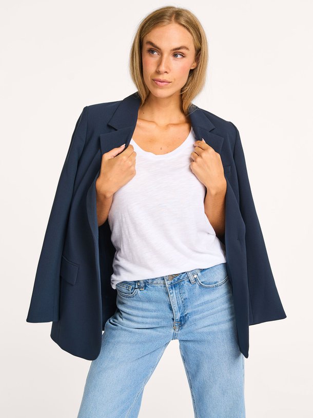 Ontdek de Jacksonville jersey top van American Vintage in de kleur wit bij Orangebag. Op werkdagen voor 21:45 besteld, morgen in huis.