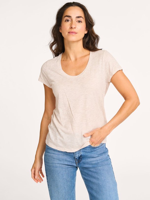 Ontdek de Jacksonville katoenmix slub T-shirt van American Vintage in de kleur ecru bij Orangebag. Op werkdagen voor 21:45 besteld, morgen in huis.