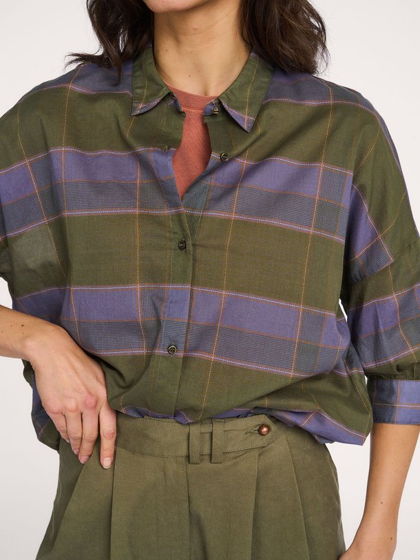Ontdek de Valea katoenen geruite blouse van Sessun in de kleur Groen bij Orangebag. Op werkdagen voor 21:45 besteld, morgen in huis.