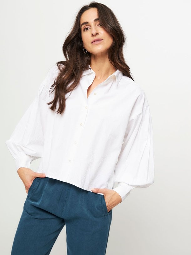 By-Bar Sarah - Katoenen Blouse - Wit Ontdek de Sarah katoenen blouse van By-Bar in de kleur wit bij Orangebag. Op werkdagen voor 21:45 besteld, morgen in huis.