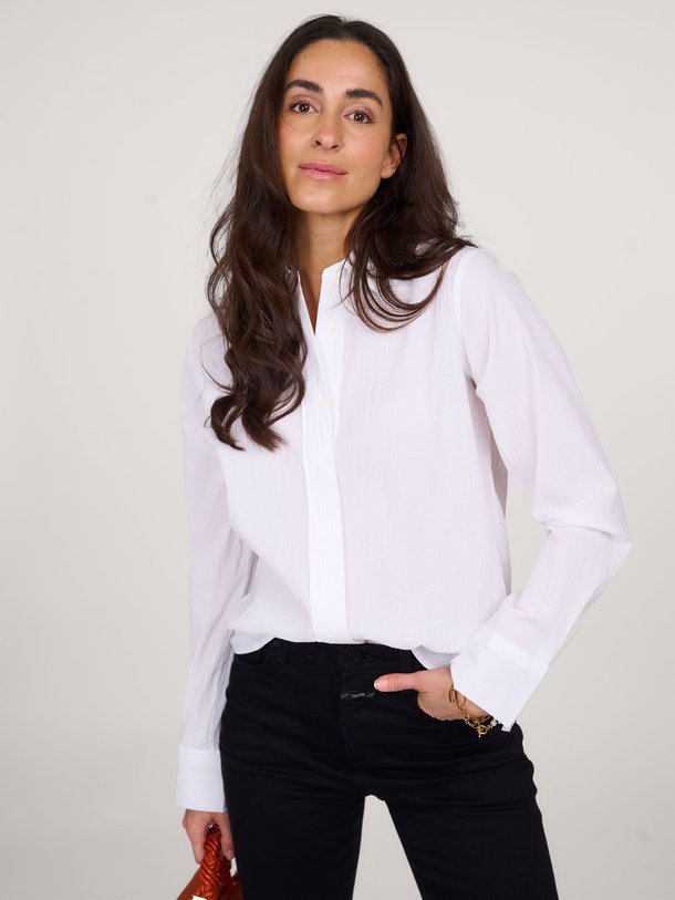 Ontdek de Viscosemix blouse met structuur van Closed in de kleur off-white bij Orangebag. Op werkdagen voor 21:45 besteld, morgen in huis.