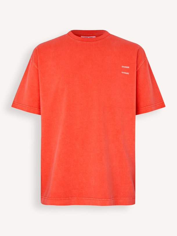 Ontdek de Sajoel organic cotton logo T-shirt van Samsoe Samsoe in de kleur Rood bij Orangebag. Op werkdagen voor 21:45 besteld, morgen in huis.