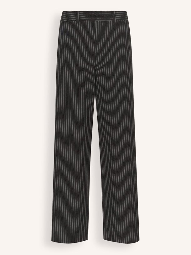 Ontdek de Joelle viscosemix pantalon met krijtstreep van Gestuz in de kleur zwart bij Orangebag. Op werkdagen voor 21:45 besteld, morgen in huis.