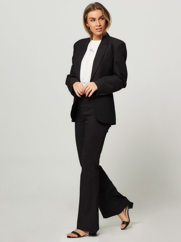 Ontdek de Linnenmix flared broek van Les Coyotes de Paris in de kleur zwart bij Orangebag. Op werkdagen voor 21:45 besteld, morgen in huis.