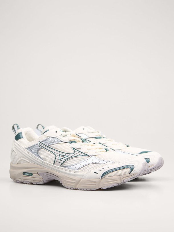 Ontdek de MXR, suède sneakers met mesh van Mizuno bij Orangebag. Op werkdagen voor 21:45 besteld, morgen in huis.