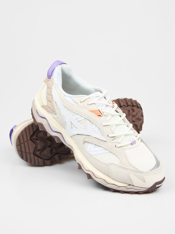 Ontdek de Wave Mujin, suède sneakers van Mizuno bij Orangebag. Op werkdagen voor 21:45 besteld, morgen in huis.