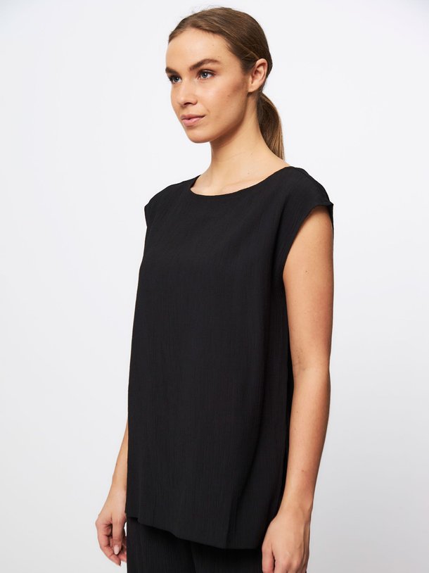 The Re-Run, metallic mesh sneakers