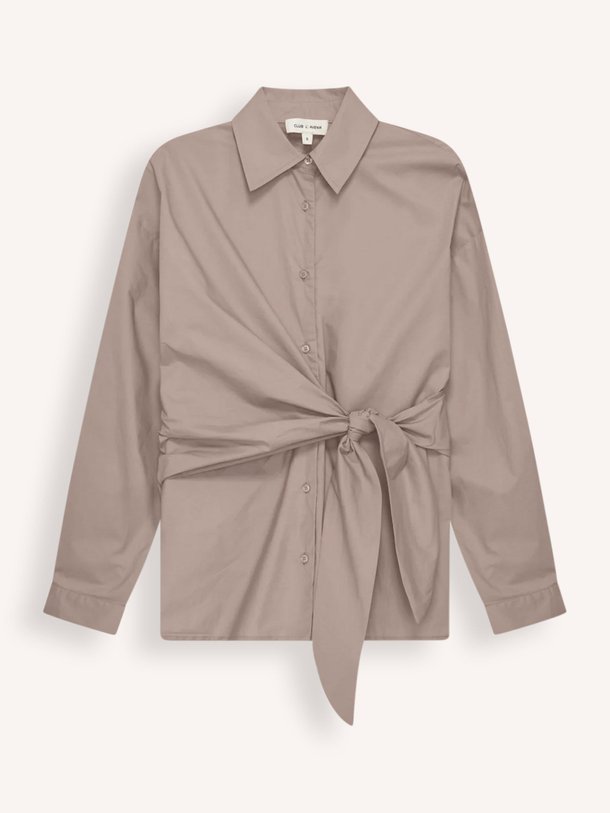 Ontdek de Seliy, katoenen blouse van Club L`avenir bij Orangebag. Op werkdagen voor 21:45 besteld, morgen in huis.