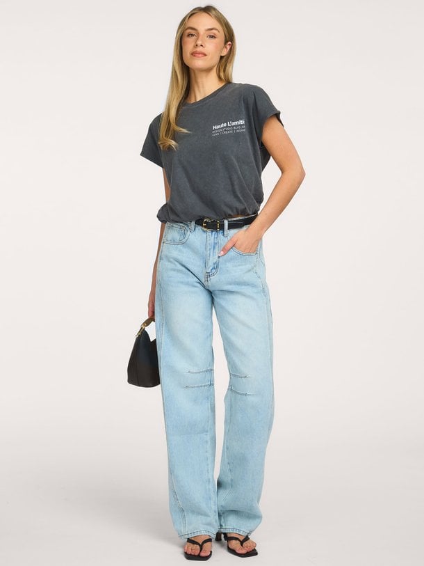 Ontdek de Drew, mid waist barrel fit jeans van Haute L'Amitié bij Orangebag. Op werkdagen voor 21:45 besteld, morgen in huis.