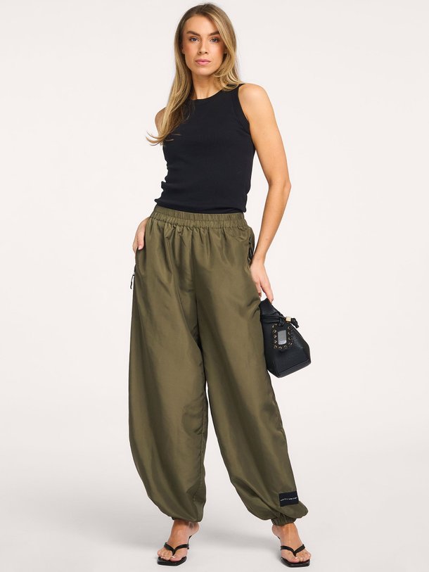 Ontdek de Thalia, geweven harem broek van Haute L'Amitié bij Orangebag. Op werkdagen voor 21:45 besteld, morgen in huis.