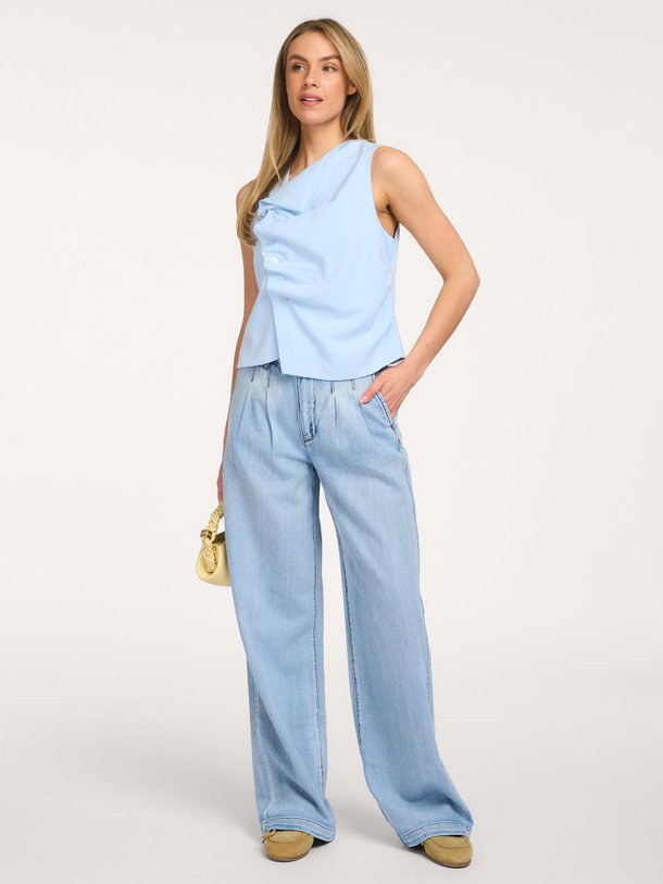 Ontdek de Zito high waist wide leg non-stretch jeans van My Essential Wardrobe in de kleur Lichtblauw bij Orangebag. Op werkdagen voor 21:45 besteld, morgen in huis.