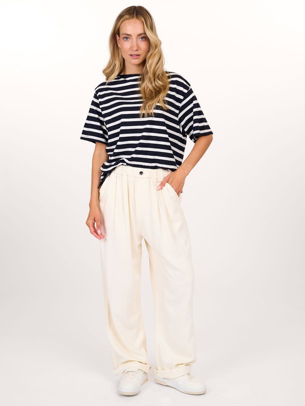 Ontdek de Linnenmix broek van 10Days in de kleur ecru bij Orangebag. Op werkdagen voor 21:45 besteld, morgen in huis.