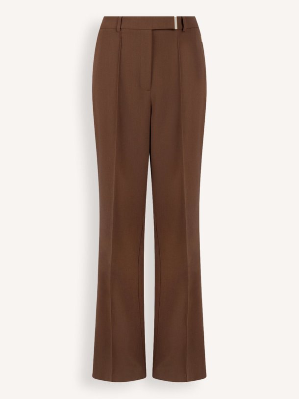 Ontdek de Chantalle viscosemix pantalon van Aaiko in de kleur bruin bij Orangebag. Op werkdagen voor 21:45 besteld, morgen in huis.
