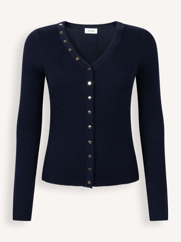 Ontdek de Amalia wolmix rib vest van Aaiko in de kleur donkerblauw bij Orangebag. Op werkdagen voor 21:45 besteld, morgen in huis.