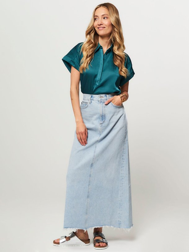 Ontdek de Hilla denim maxi rok van Agolde in de kleur blauw bij Orangebag. Op werkdagen voor 21:45 besteld, morgen in huis.