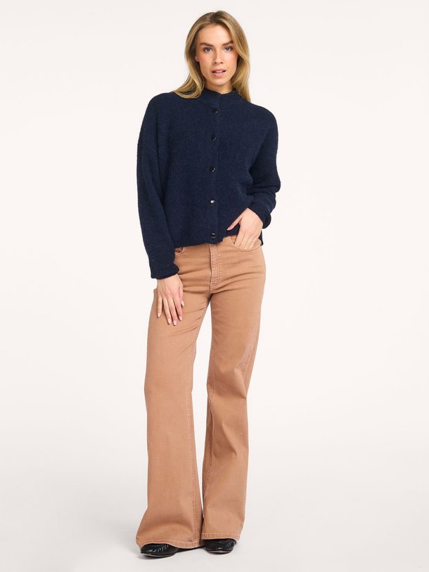 Ontdek de Palas mid waist flared fit stretch jeans van Lois in de kleur Camel bij Orangebag. Op werkdagen voor 21:45 besteld, morgen in huis.