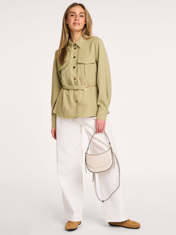Ontdek de Zoe geweven blouse van Aaiko in de kleur groen bij Orangebag. Op werkdagen voor 21:45 besteld, morgen in huis.
