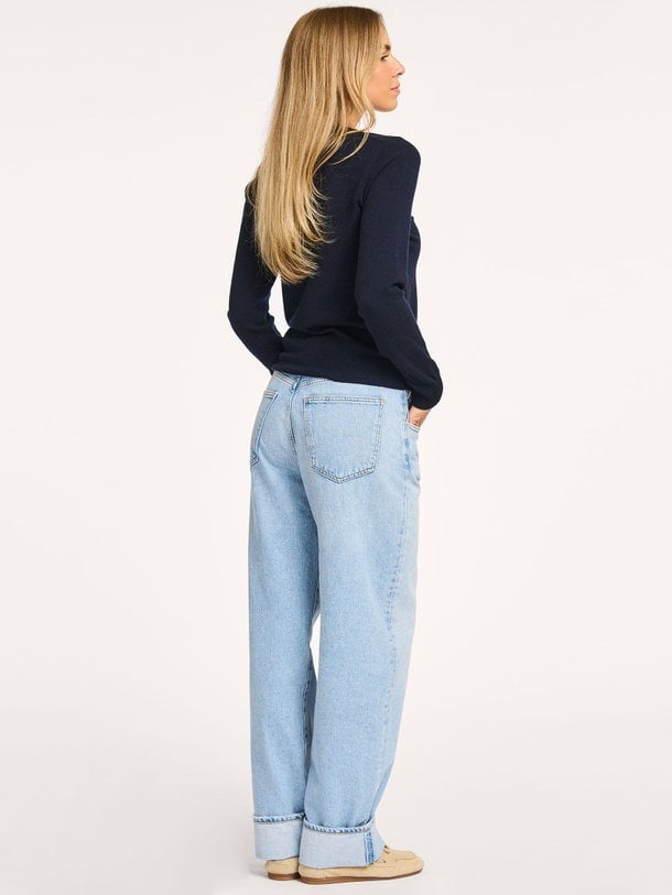 Ontdek de Mid waist barrel fit jeans van Agolde in de kleur lichtblauw bij Orangebag. Op werkdagen voor 21:45 besteld, morgen in huis.