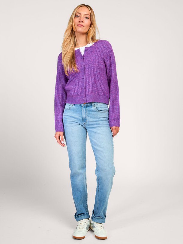 Ontdek de Aneta mid waist straight fit stretch jeans van Abrand in de kleur blauw bij Orangebag. Op werkdagen voor 21:45 besteld, morgen in huis.