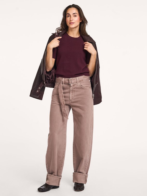 Ontdek de Cuffed mid waist loose fit jeans van Agolde in de kleur mauve bij Orangebag. Op werkdagen voor 21:45 besteld, morgen in huis.