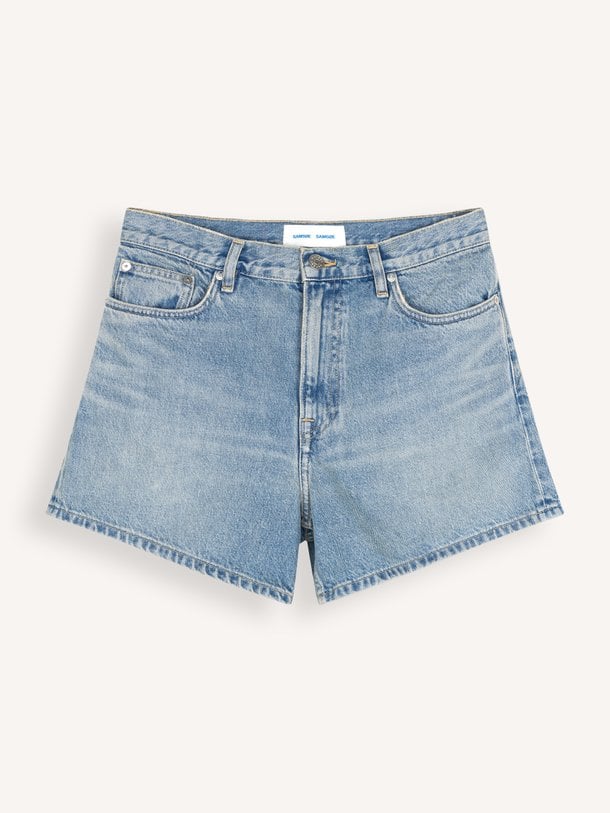 Ontdek de Samaggie organic cotton short van Samsoe Samsoe in de kleur Blauw bij Orangebag. Op werkdagen voor 21:45 besteld, morgen in huis.