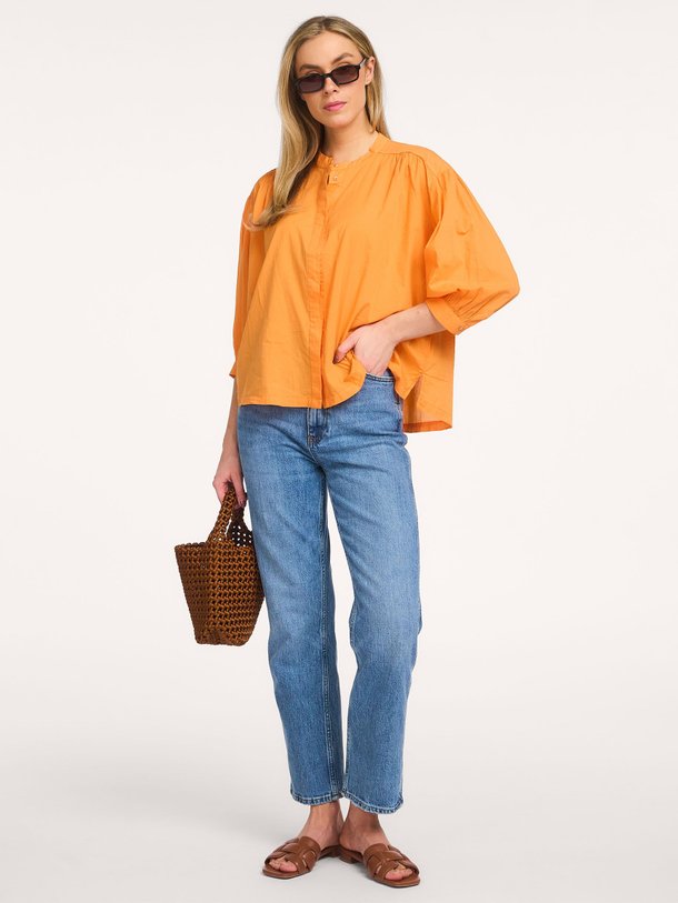 Ontdek de Aurora katoenen blouse van Sacrécoeur in de kleur Oranje bij Orangebag. Op werkdagen voor 21:45 besteld, morgen in huis.