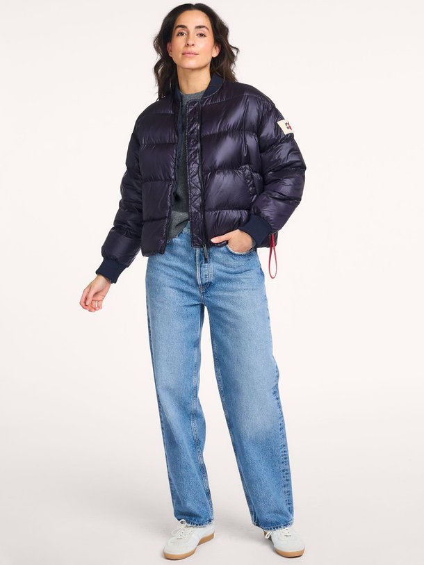 Ontdek de Maniva geweven gewatteerde jas van After Label in de kleur donkerblauw bij Orangebag. Op werkdagen voor 21:45 besteld, morgen in huis.