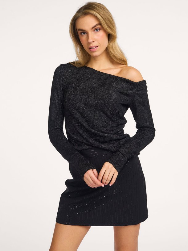 Ontdek de Lumia jersey top met lurex van Aaiko in de kleur zwart bij Orangebag. Op werkdagen voor 21:45 besteld, morgen in huis.