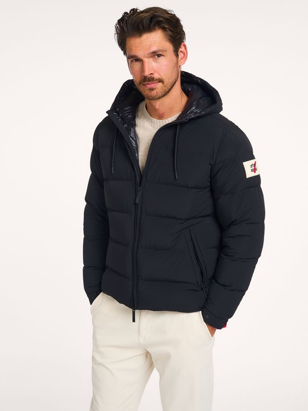 Ontdek de Verbier woven padded coat van After Label in de kleur zwart bij Orangebag. Op werkdagen voor 21:45 besteld, morgen in huis.